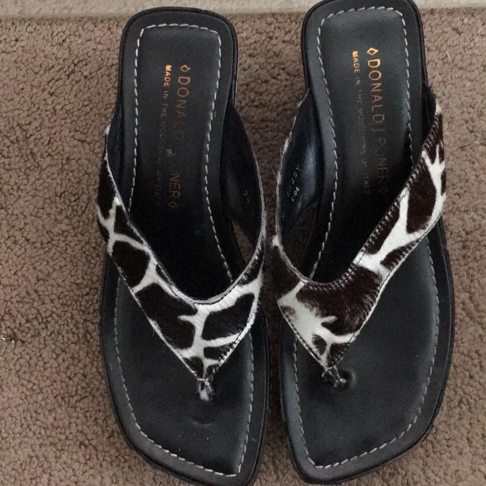 Women’s animal print sandals